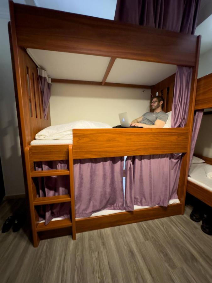 Business Backpackers Jbr Dubai Exterior foto