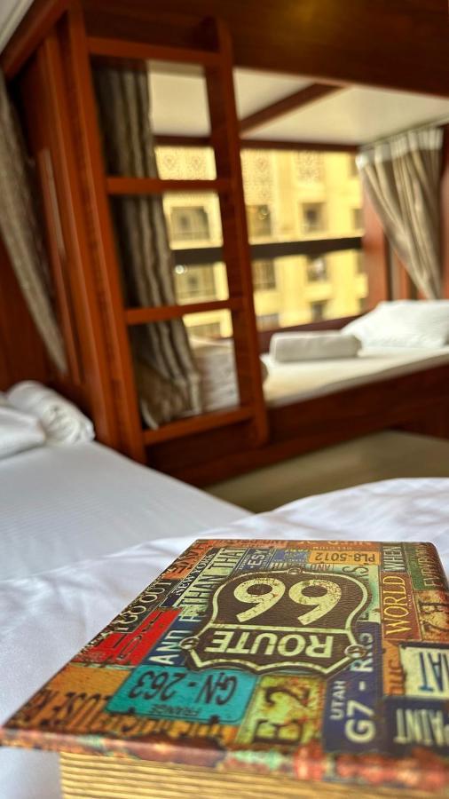 Business Backpackers Jbr Dubai Exterior foto